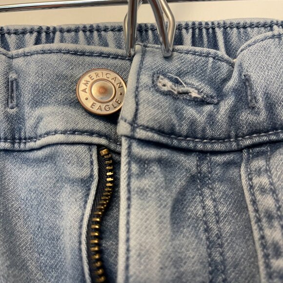 American Eagle Cozy Next Level Stretch Jeans Size 6 - Picture 4 of 5